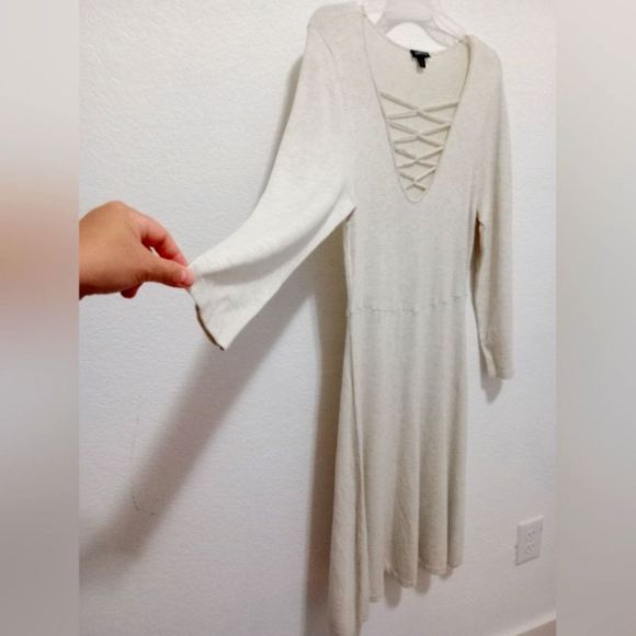 Torrid Women's Oatmeal Lattice Sweater Knit Dress size 0 - Picture 4 of 8